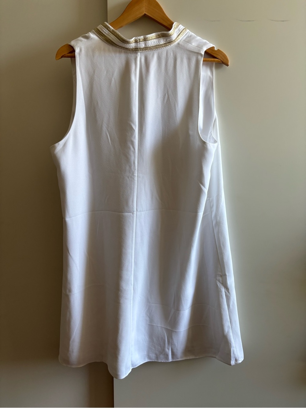 Lilly Pulitzer White Dress with Gold Sequin Embellishment - Picture 3 of 5
